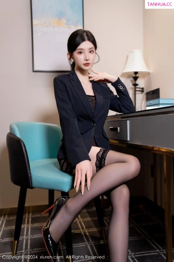 周于希dummy  [XiuRen]高清写真图 2024.01.12 No.7956 周于希Sally 丝袜试穿第20张图片